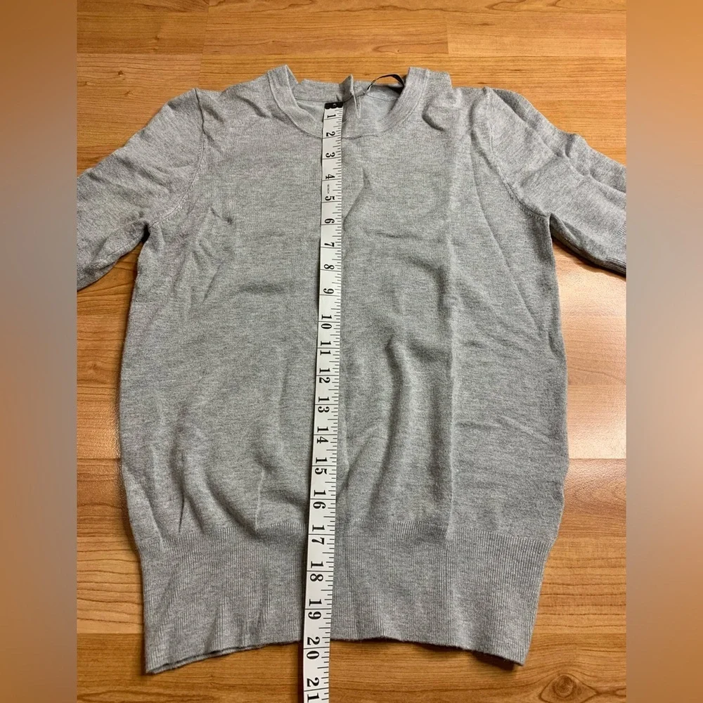 💜 Zara Gray Short Sleeve Knit Top Viscose Blend - Size Medium - Picture 5 of 7